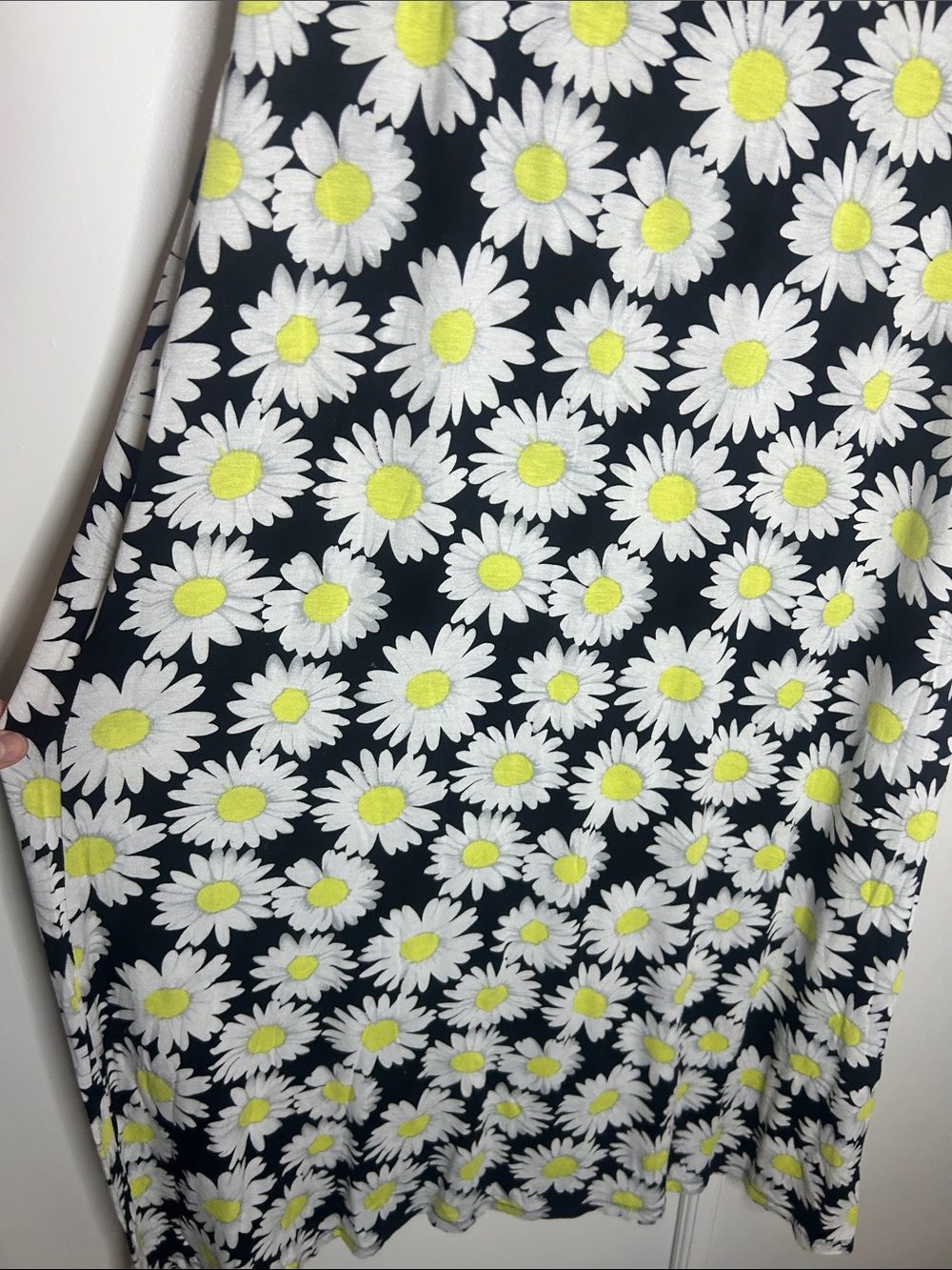 Soft Daisy Maxi Dress - Picture 6 of 10